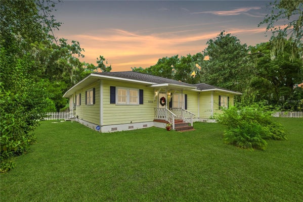 5915 AVE E, MC INTOSH, FL 32664 - Image 48543f84b4bade2a149ca5abaaf1e012/2128195169