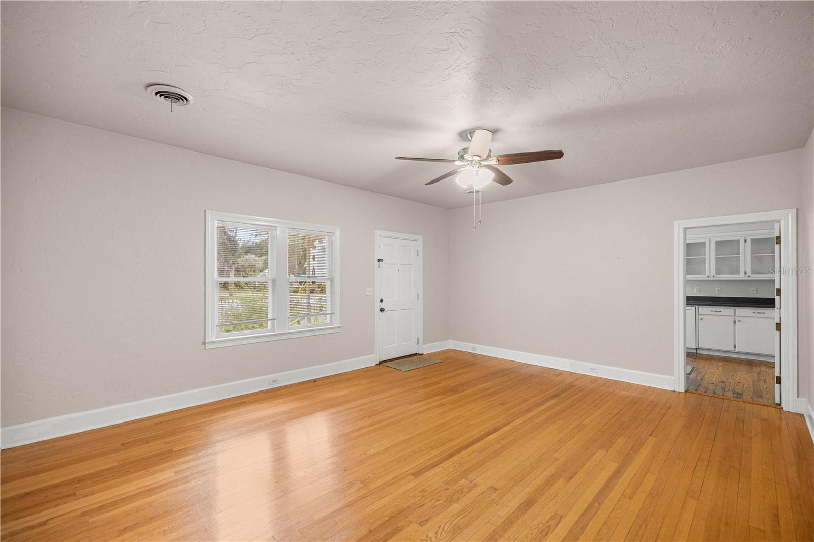 MACKINTOSH - Residential