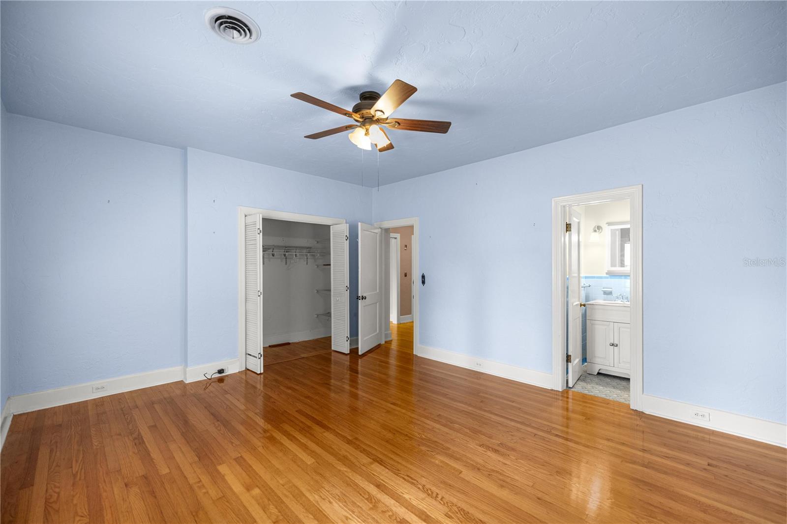 MACKINTOSH - Residential