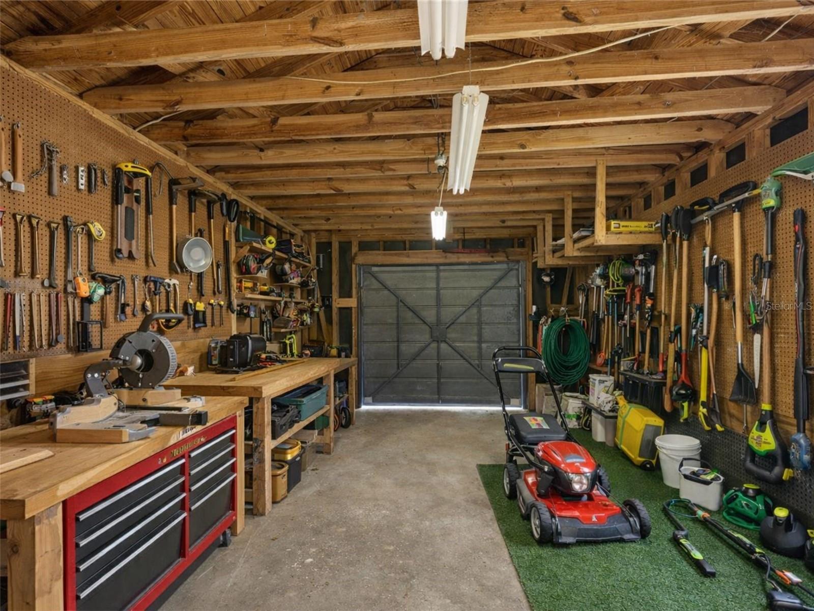 MACKINTOSH - Residential