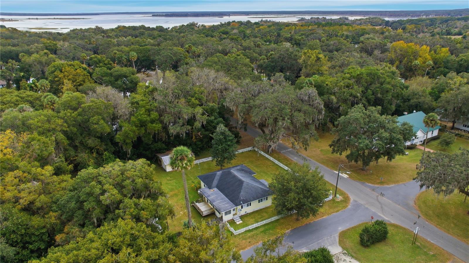 MACKINTOSH - Residential