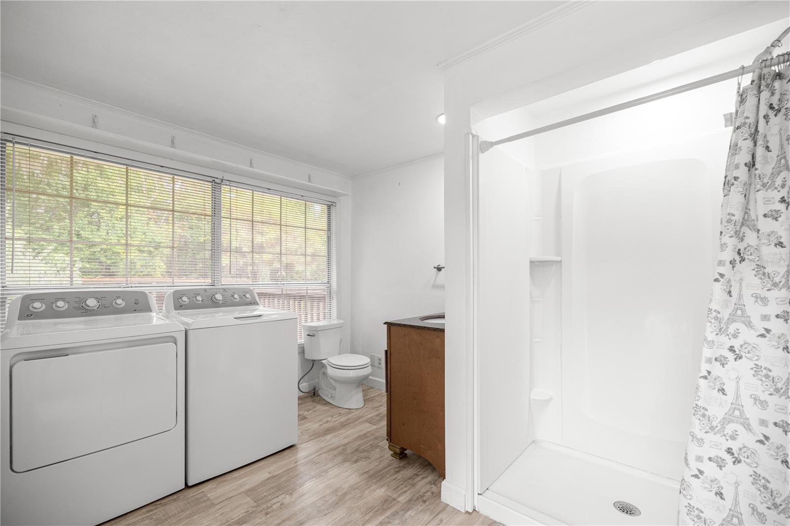 MACKINTOSH - Residential