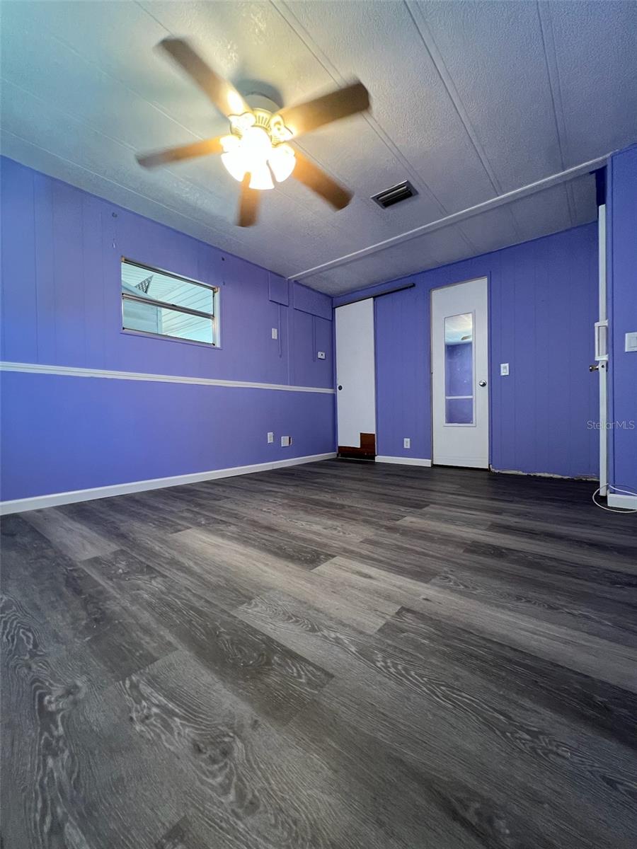 SENATE MANOR UNREC - Residential