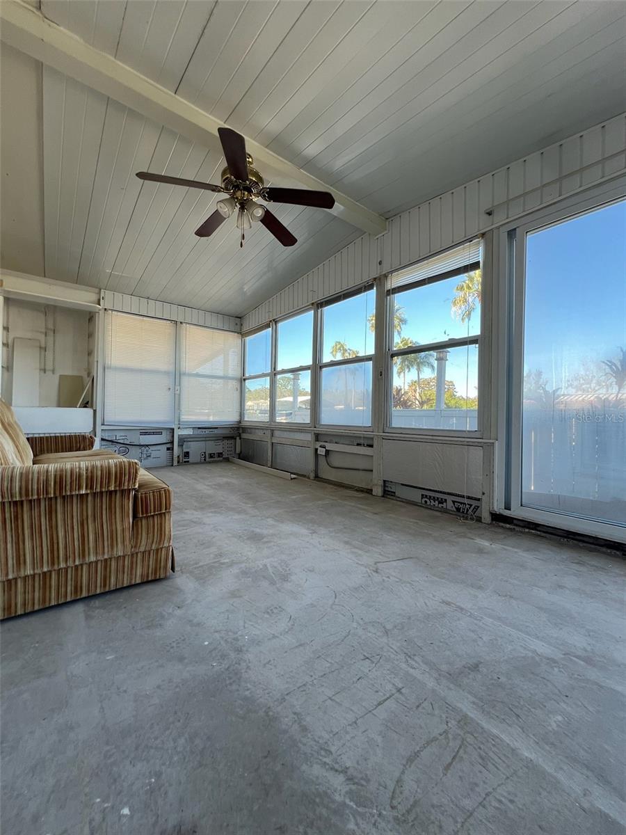 SENATE MANOR UNREC - Residential