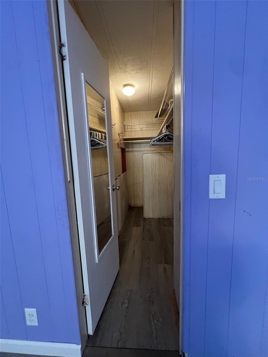 SENATE MANOR UNREC - Residential