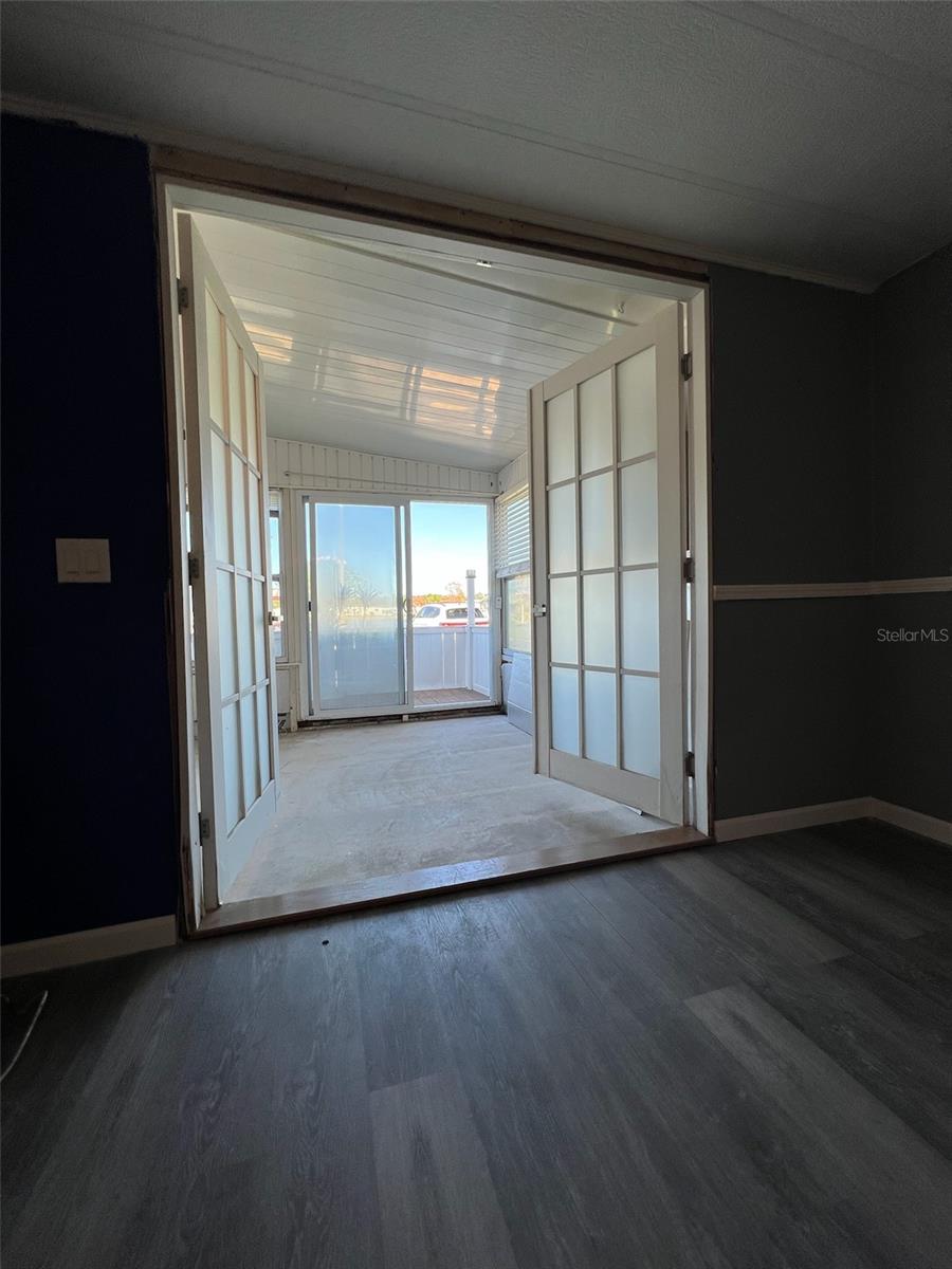 SENATE MANOR UNREC - Residential