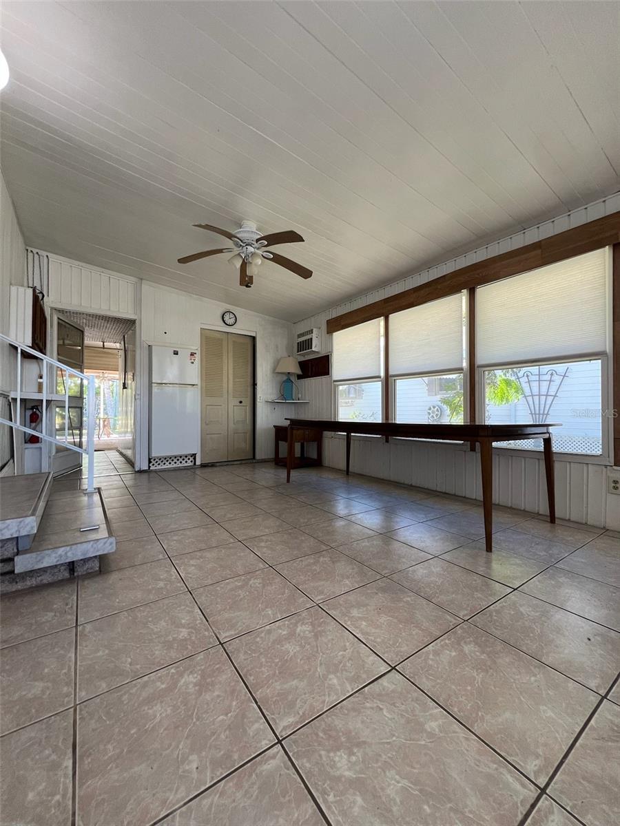 SENATE MANOR UNREC - Residential