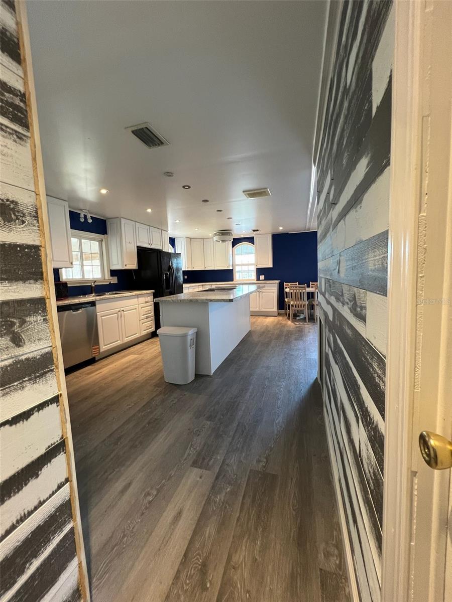 SENATE MANOR UNREC - Residential