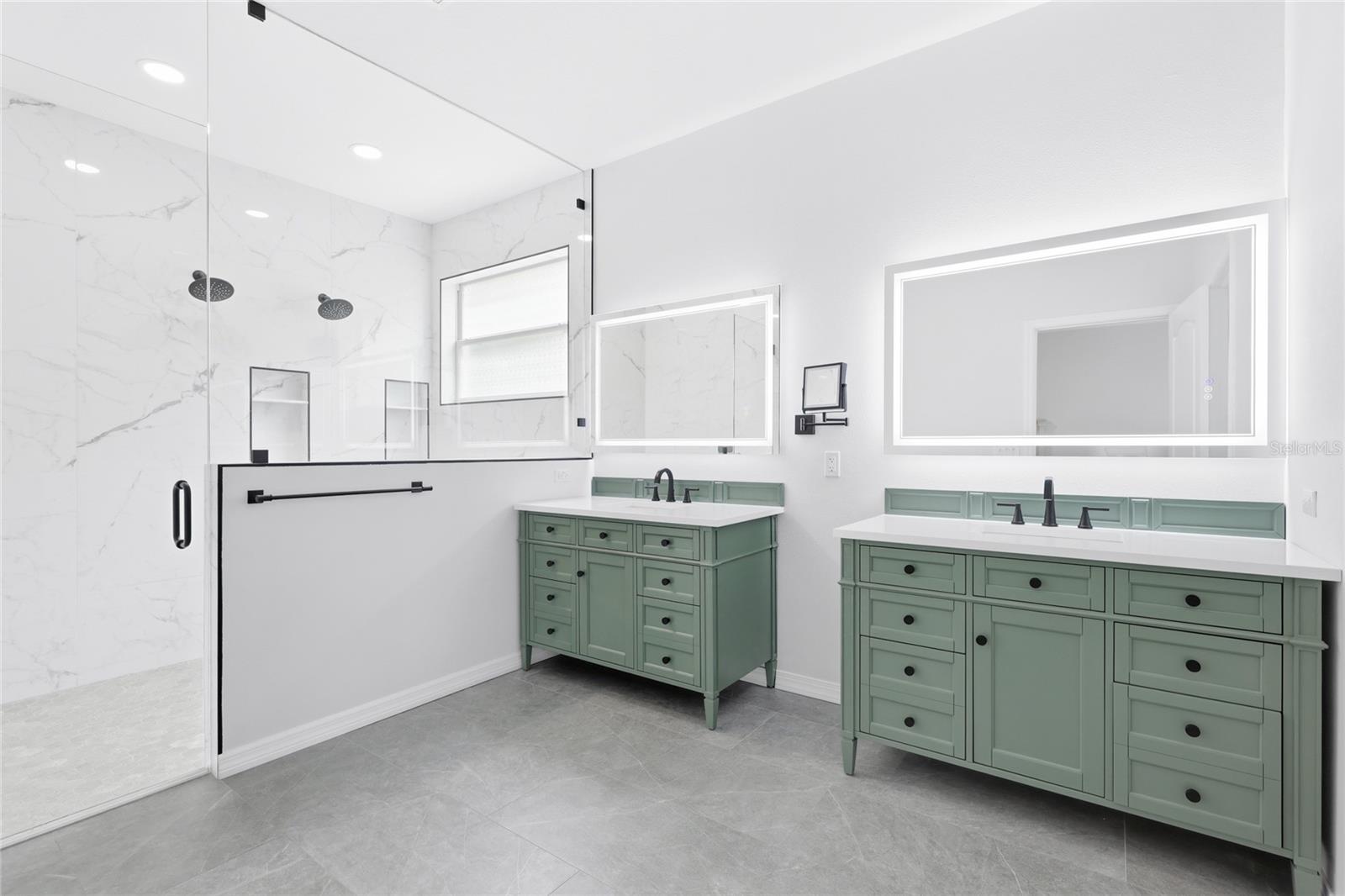 OAK VISTAS - Residential