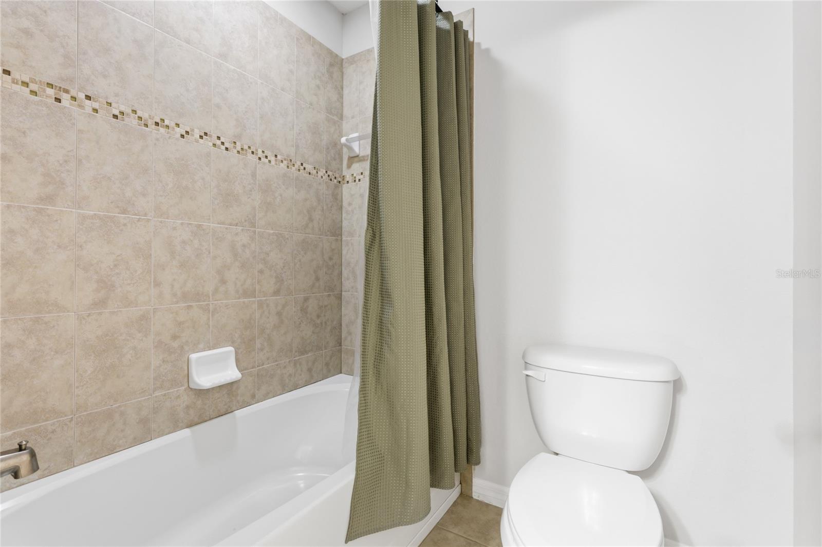 OAK VISTAS - Residential