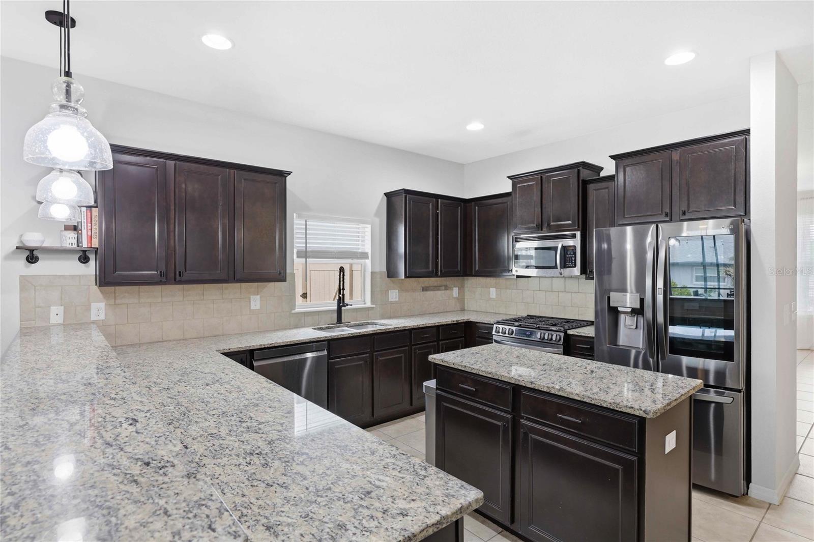 OAK VISTAS - Residential