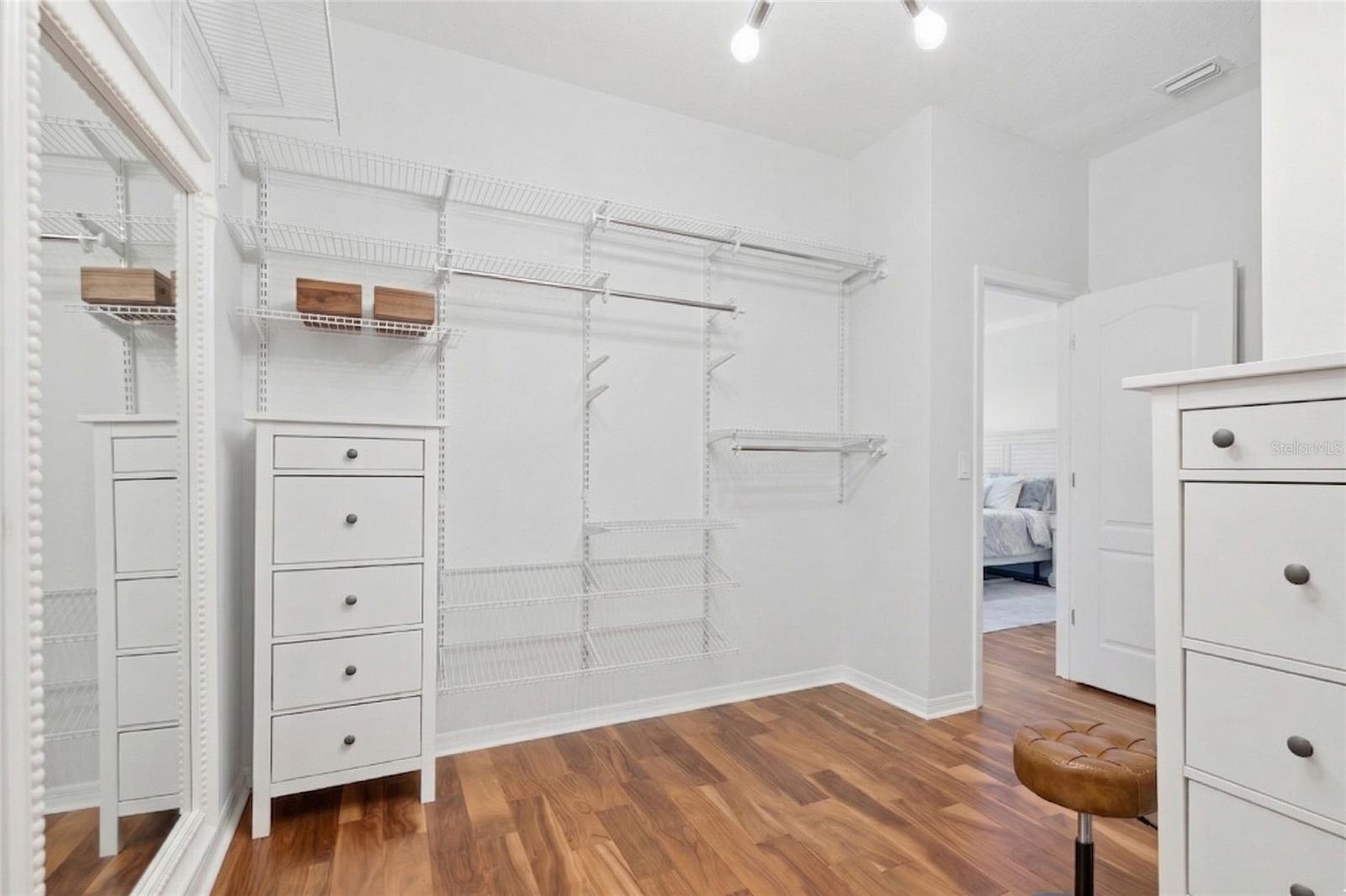 OAK VISTAS - Residential