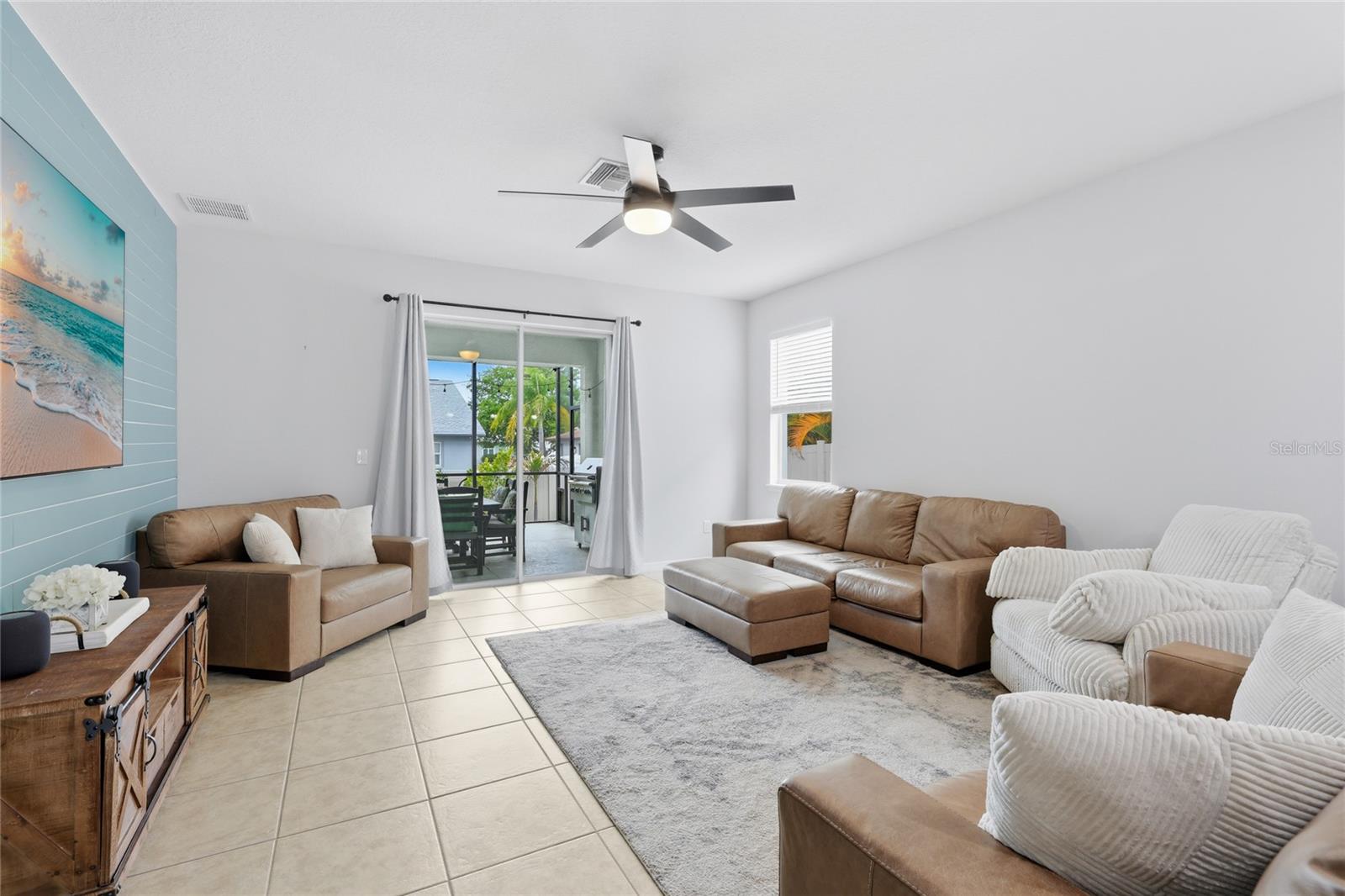 OAK VISTAS - Residential