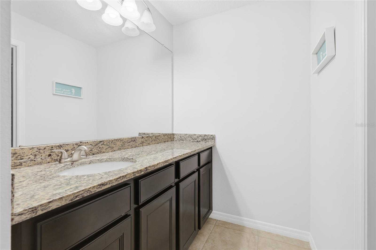 OAK VISTAS - Residential