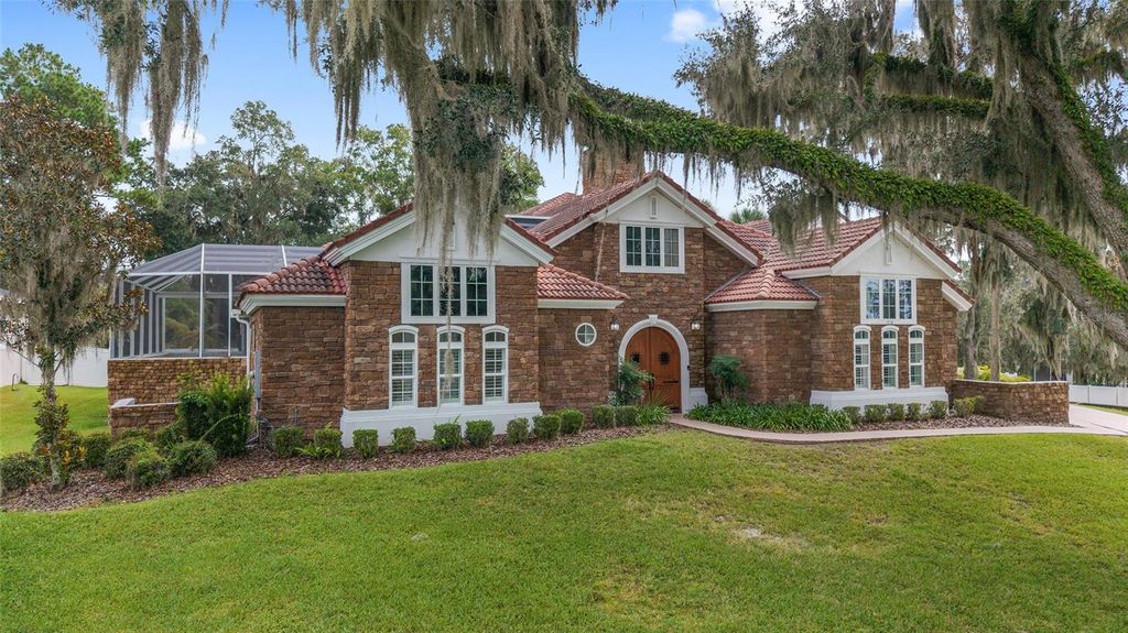 Photo of 1718 SW 27th Street, Ocala, FL 34471 (MLS # OM712380)