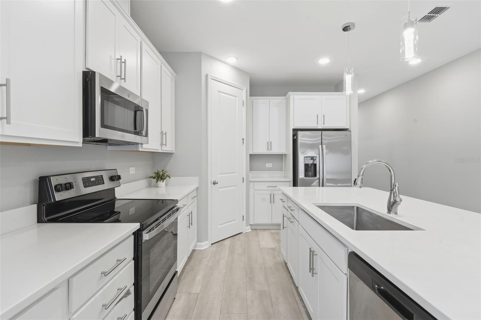 SEASONS/SILVER BASIN - Residential