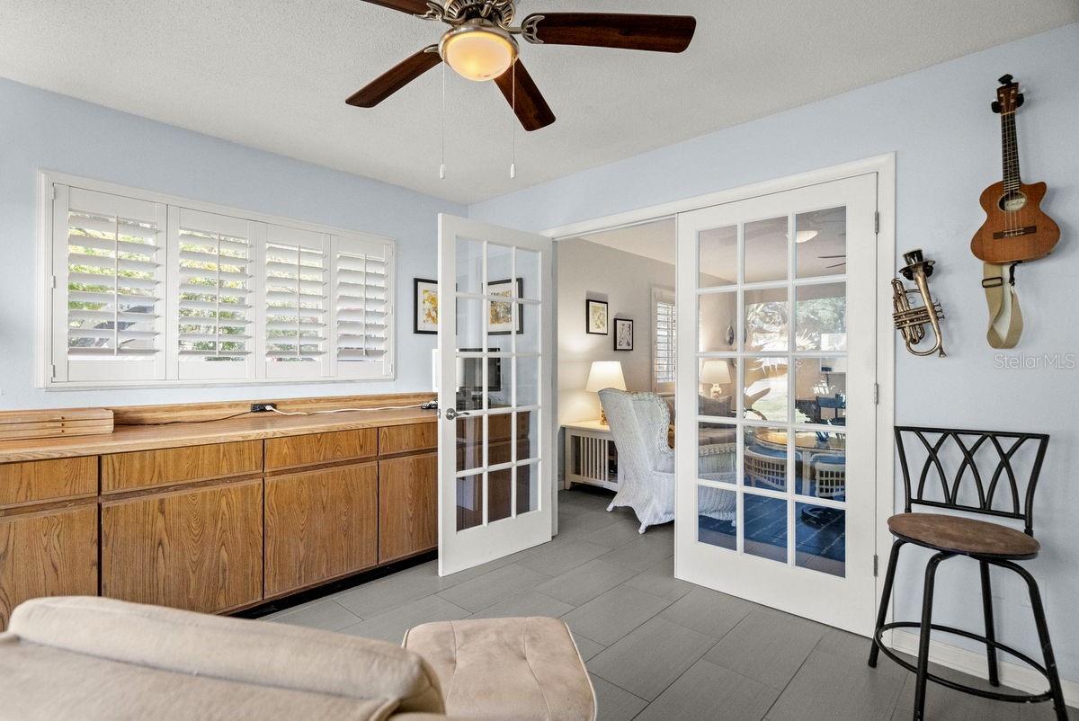 DOUGLAS ARMS - Residential