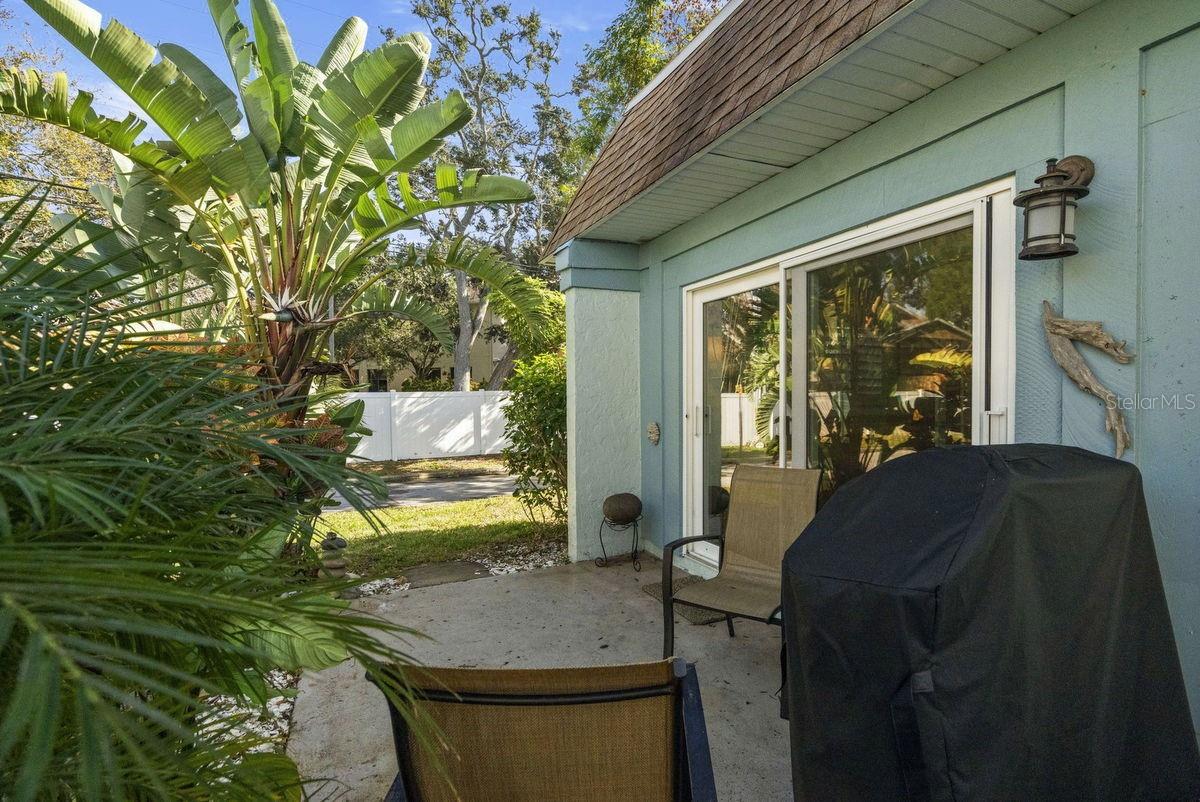 DOUGLAS ARMS - Residential