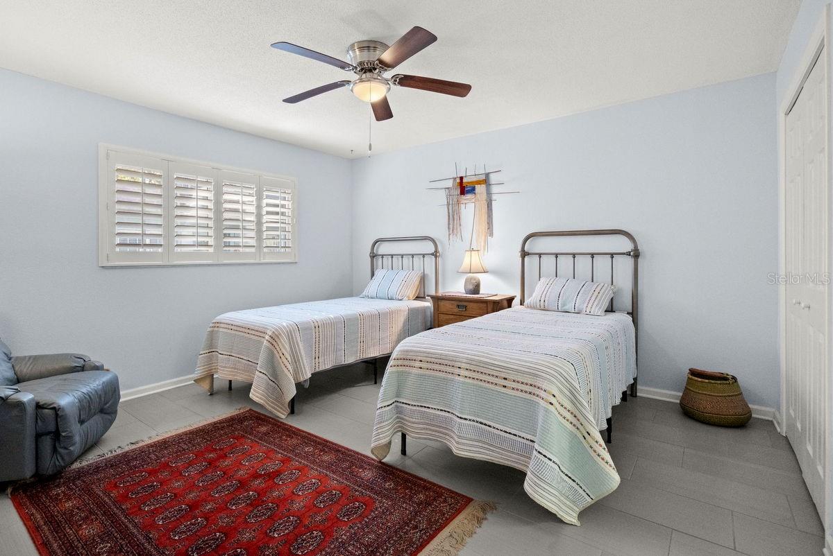 DOUGLAS ARMS - Residential