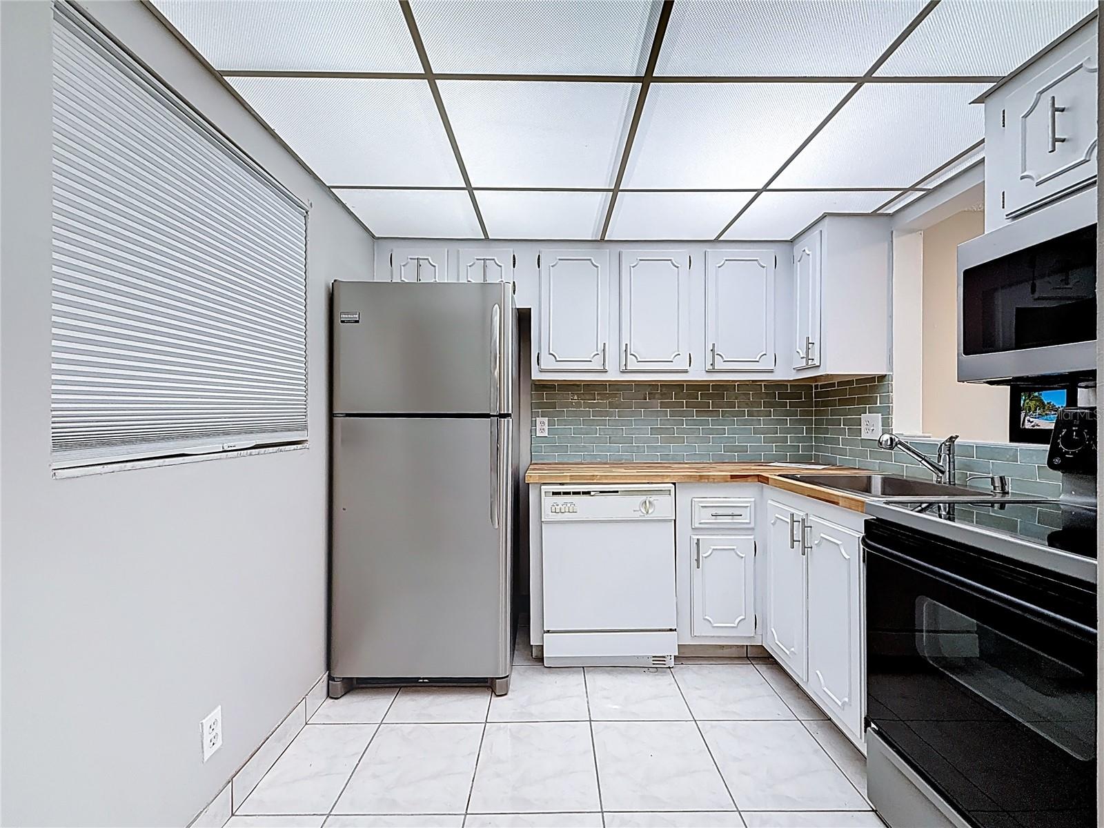 WATERS EDGE 2 CONDO - Residential