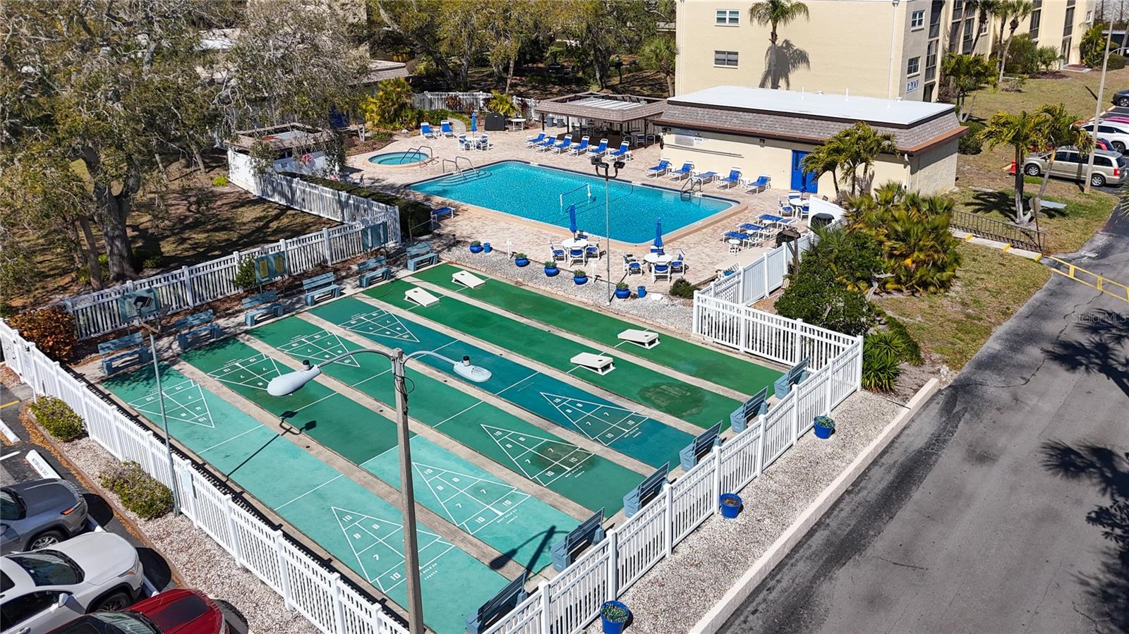 WATERS EDGE 2 CONDO - Residential