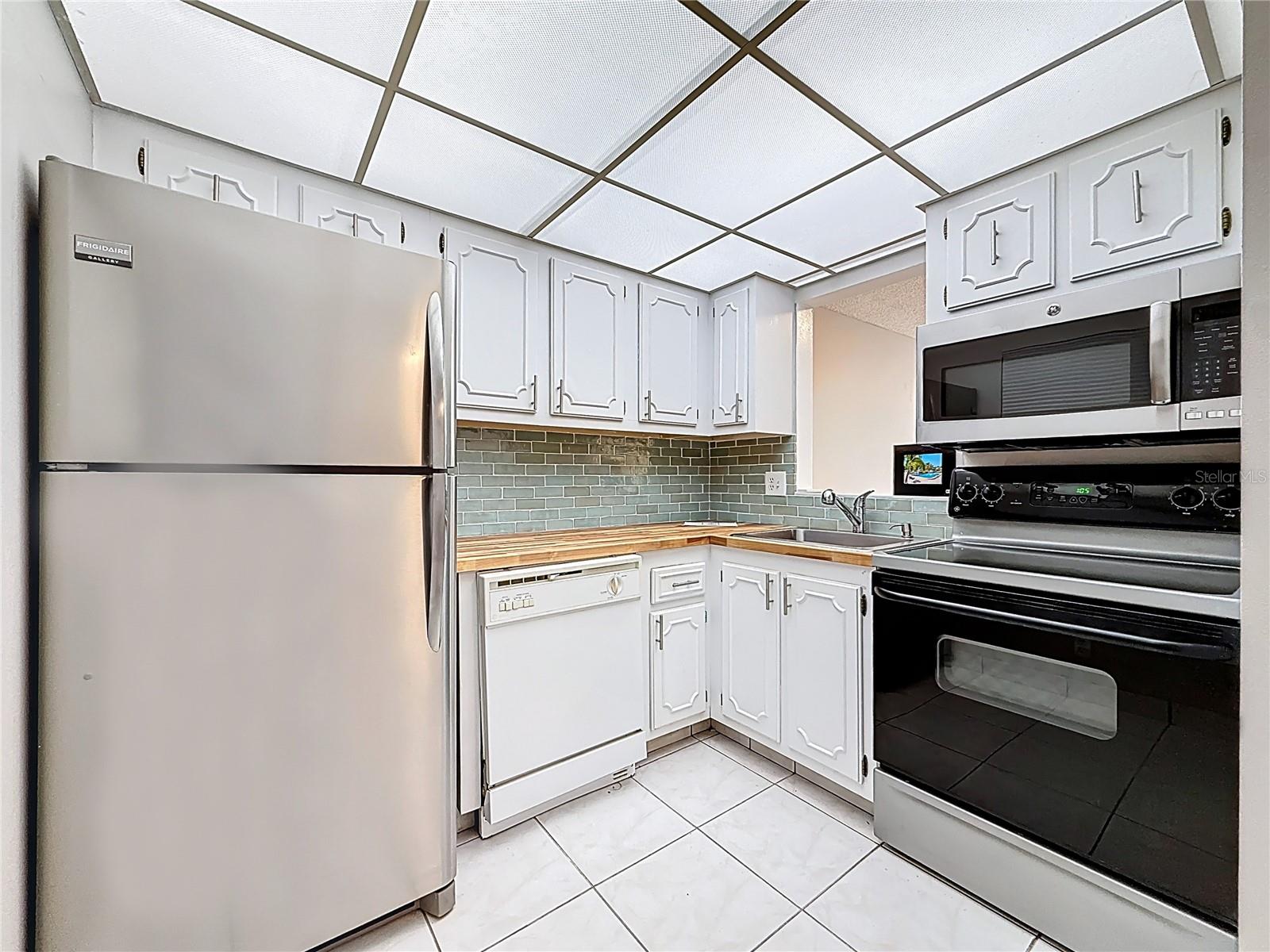 WATERS EDGE 2 CONDO - Residential