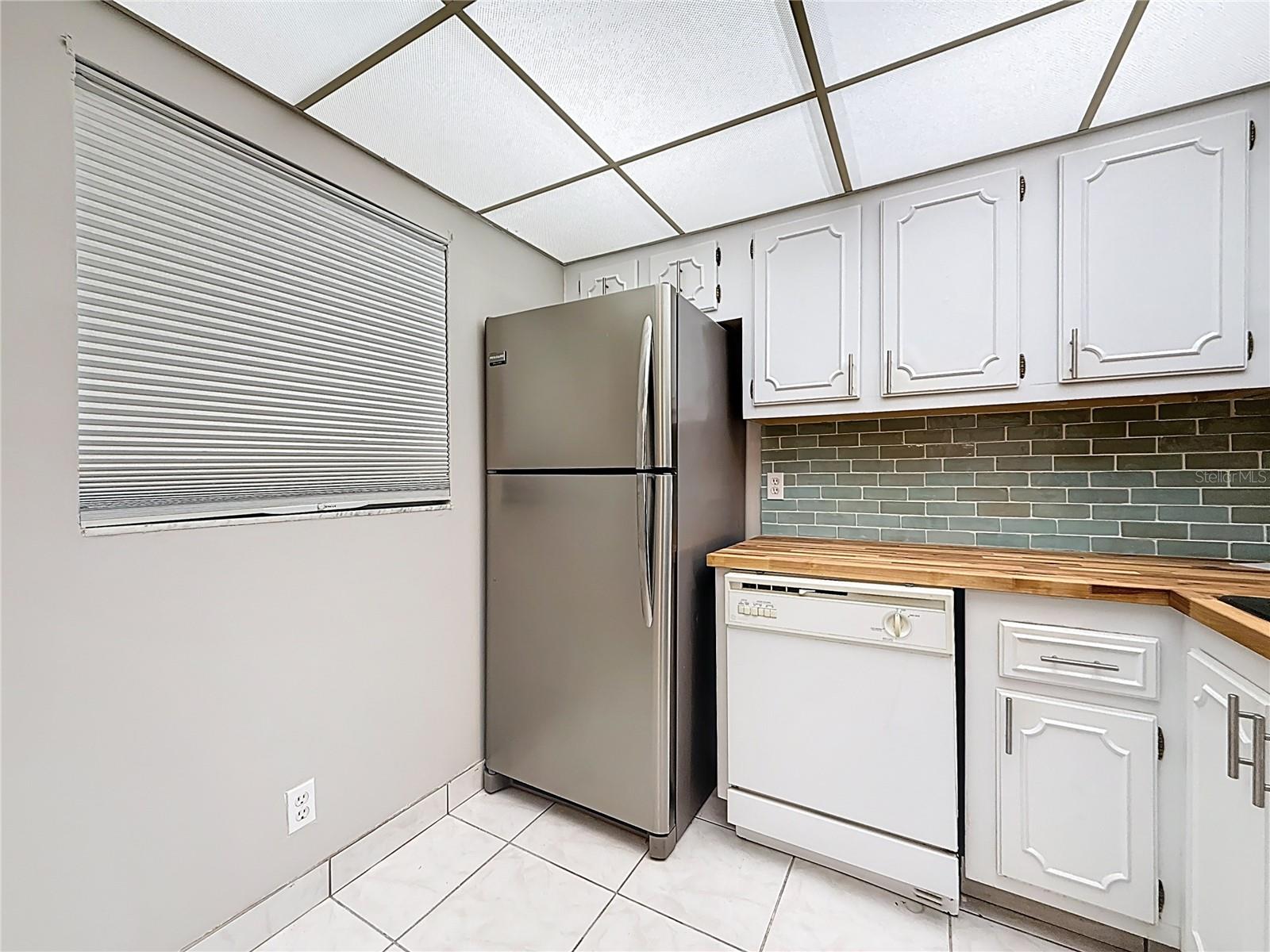 WATERS EDGE 2 CONDO - Residential