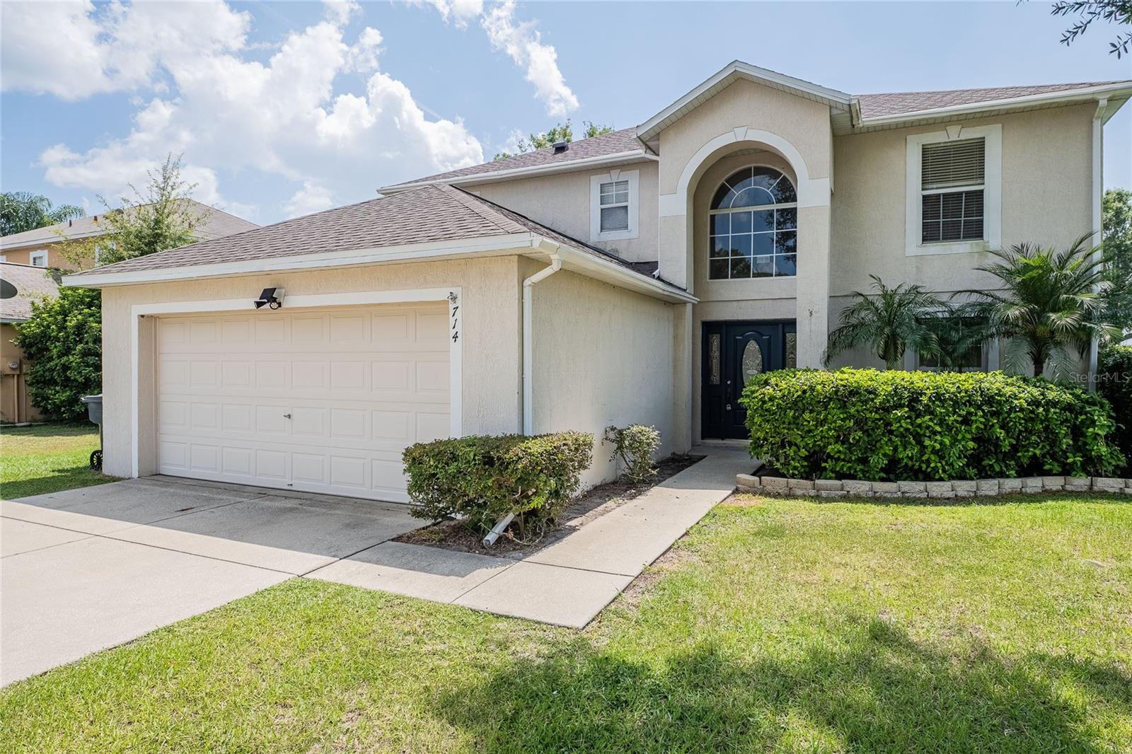 714 SUNSET COVE DRIVE