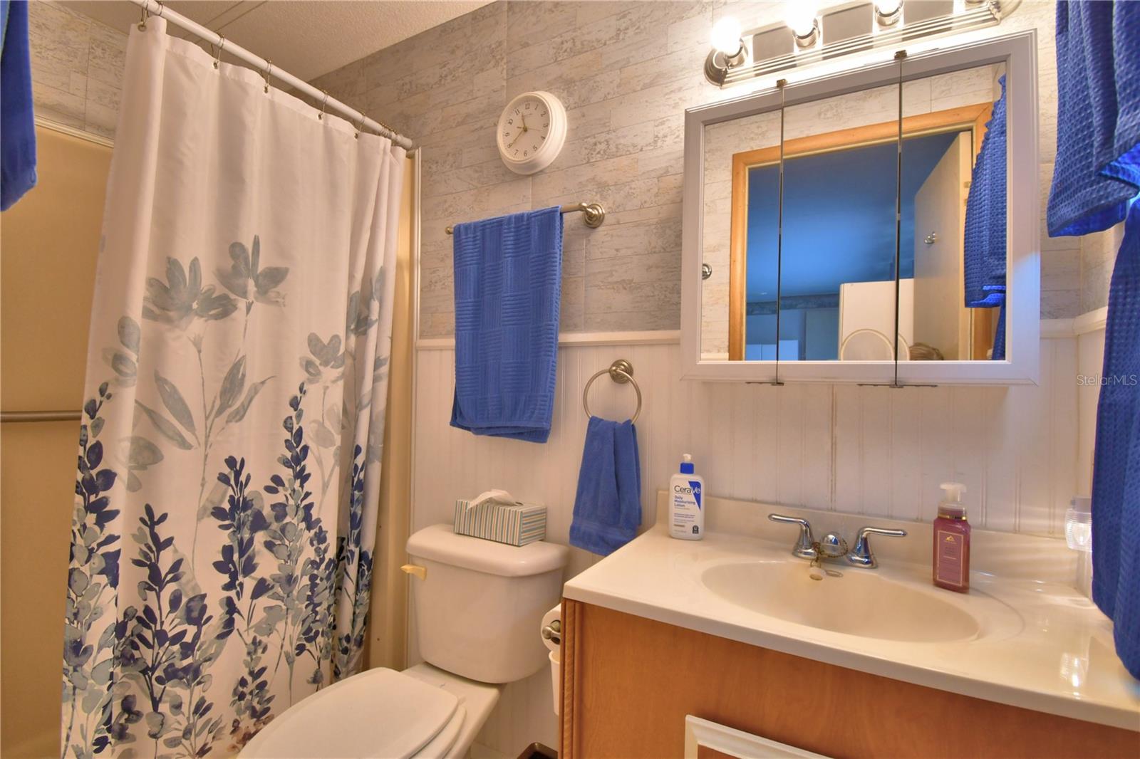 OAKWOOD ESTATES - Residential