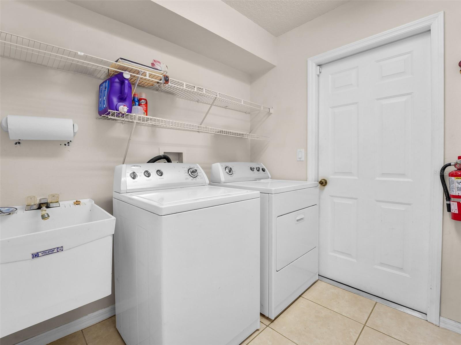 FAIRWAY OAKS - Residential