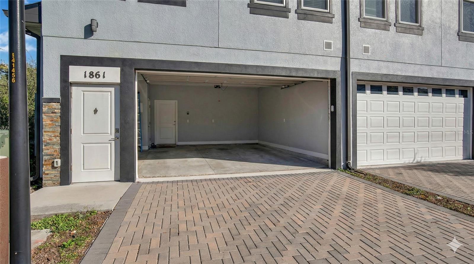 SOHO/LAKESIDE PH 1 BLDG 4 - Residential