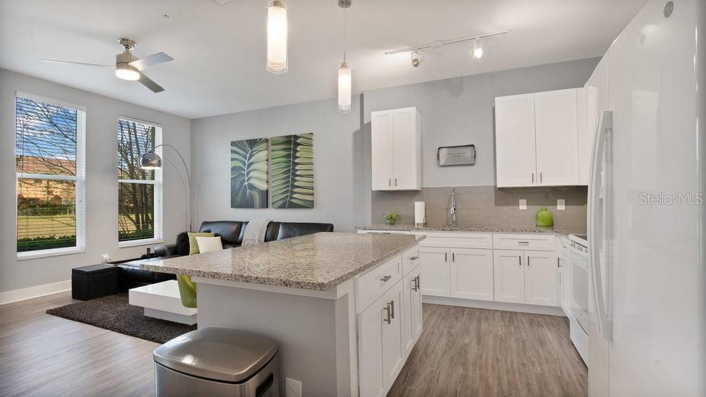 SOHO/LAKESIDE PH 1 BLDG 4 - Residential