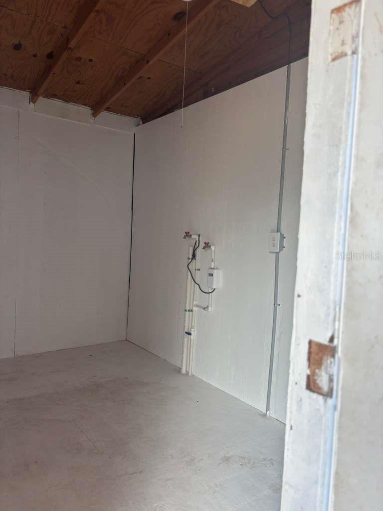 SHANNON OAKS - Residential