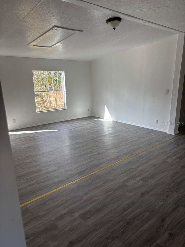 SHANNON OAKS - Residential