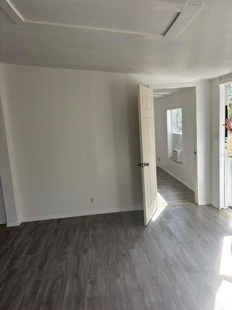 SHANNON OAKS - Residential