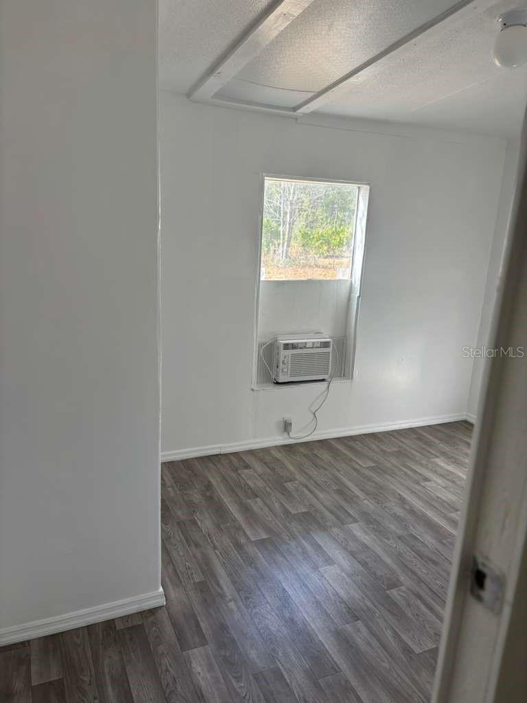 SHANNON OAKS - Residential