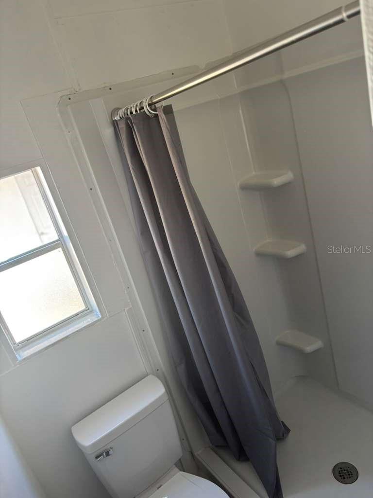 SHANNON OAKS - Residential