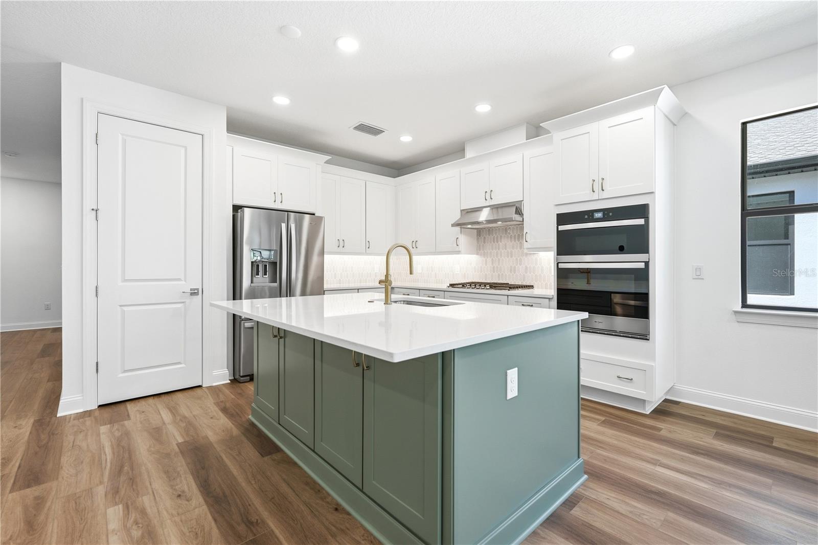 5888 WINDBREAK COURT