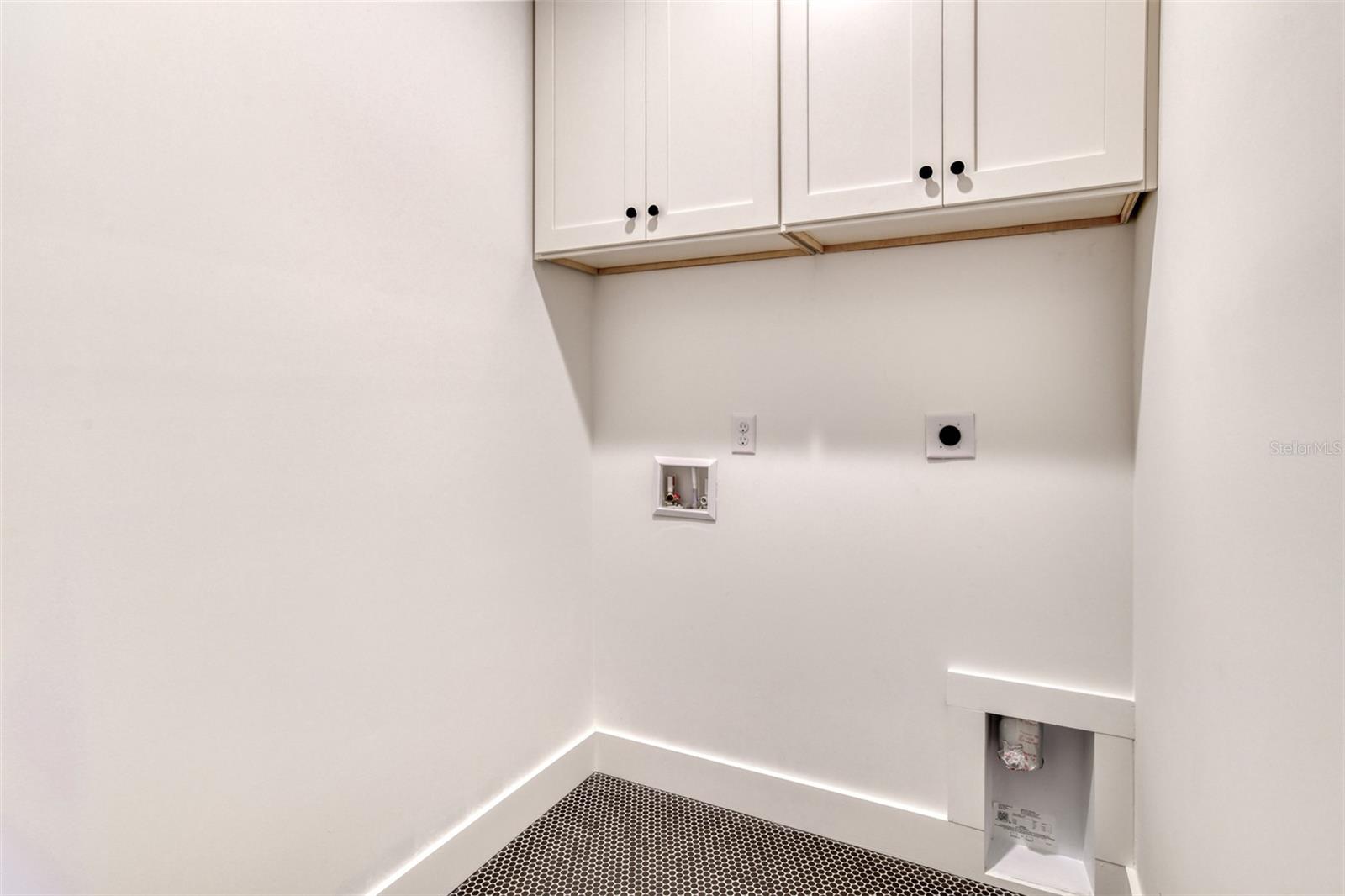 RS GARNETT SUB - Residential