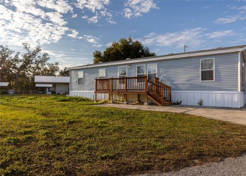 A home in LAKELAND