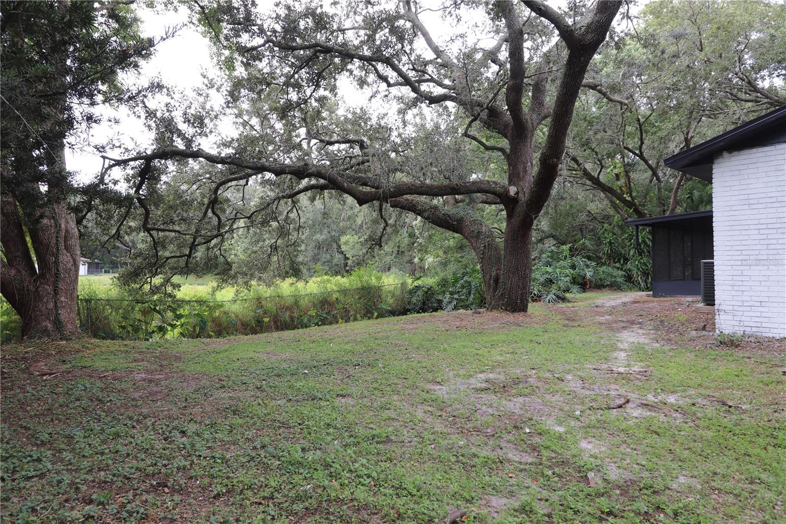 PRESIDENTIAL MANOR UNIT 2A - Residential