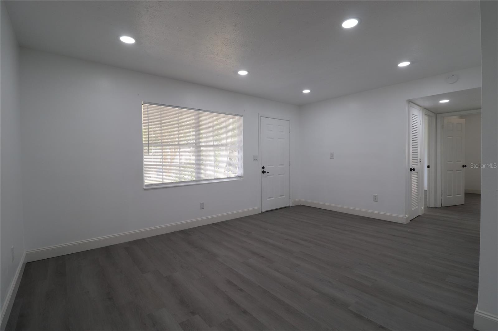 PRESIDENTIAL MANOR UNIT 2A - Residential