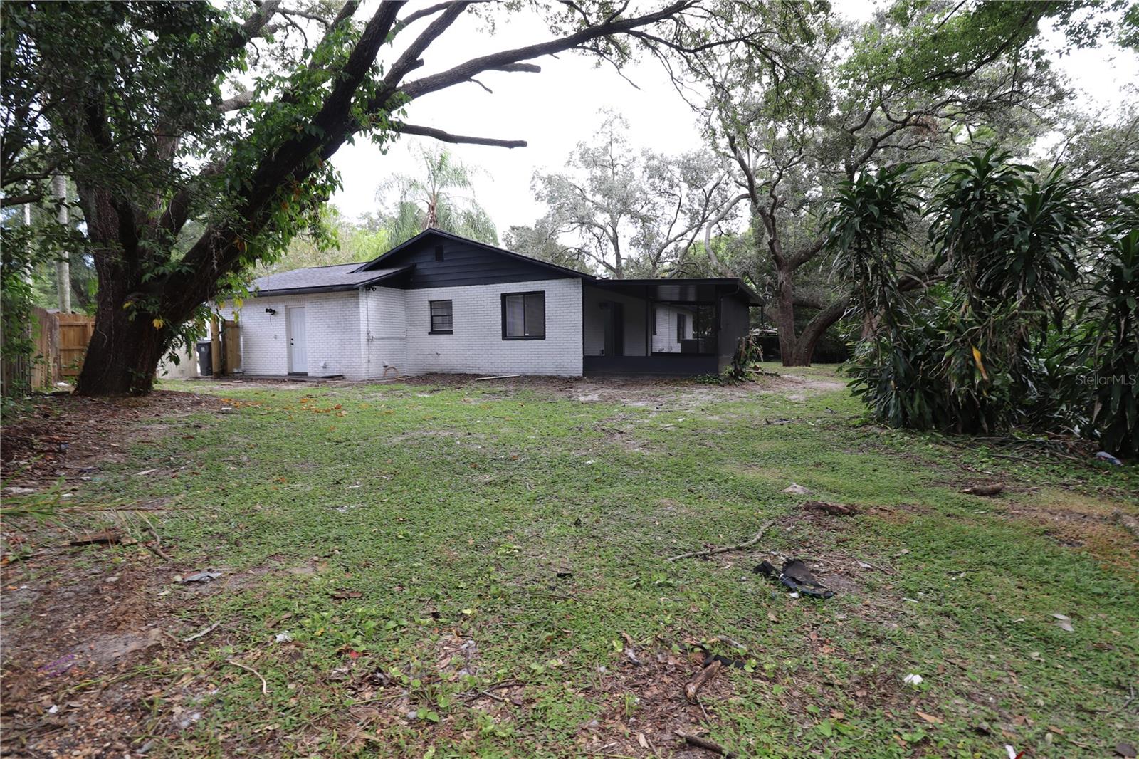 PRESIDENTIAL MANOR UNIT 2A - Residential