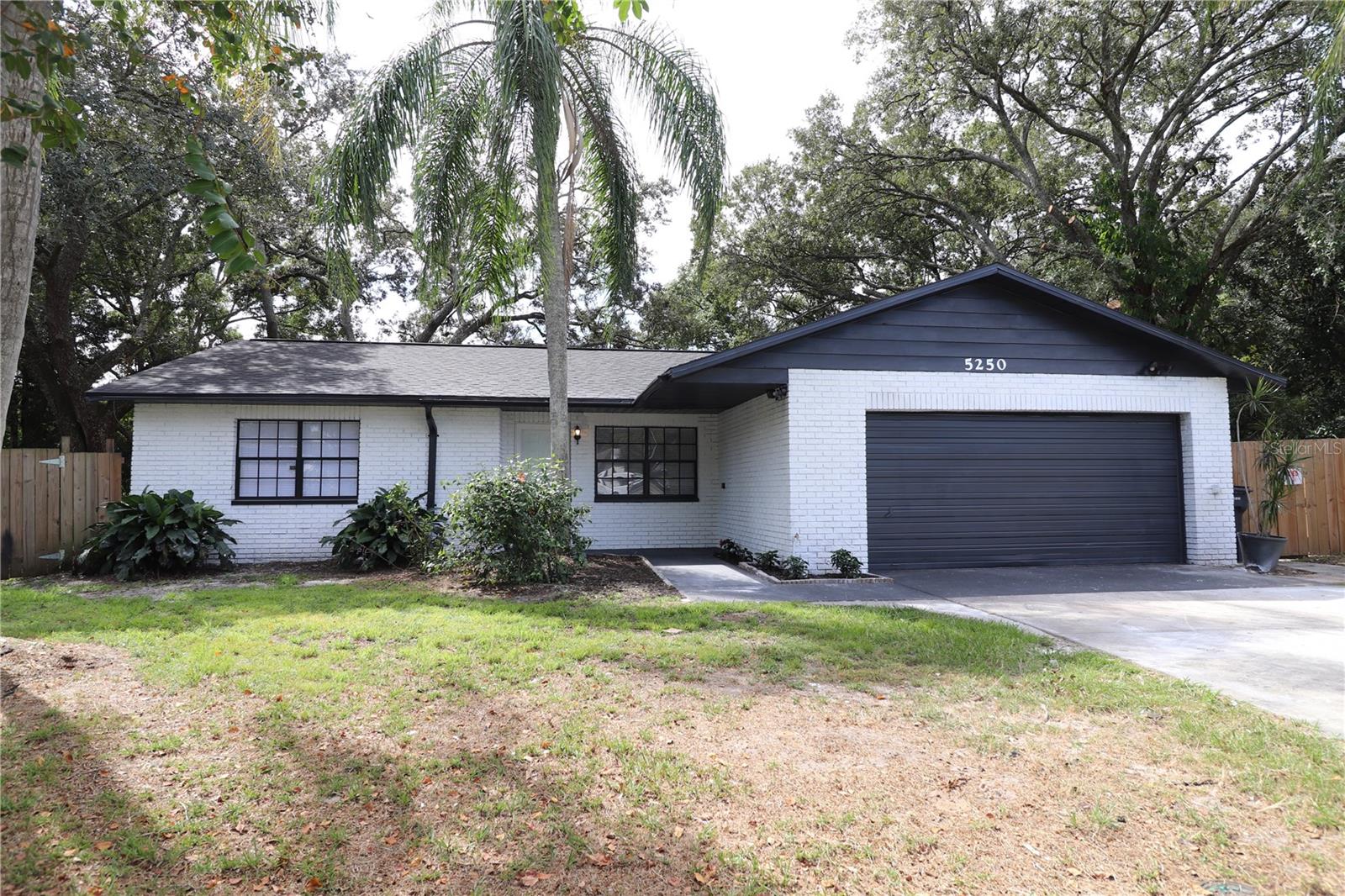 PRESIDENTIAL MANOR UNIT 2A - Residential