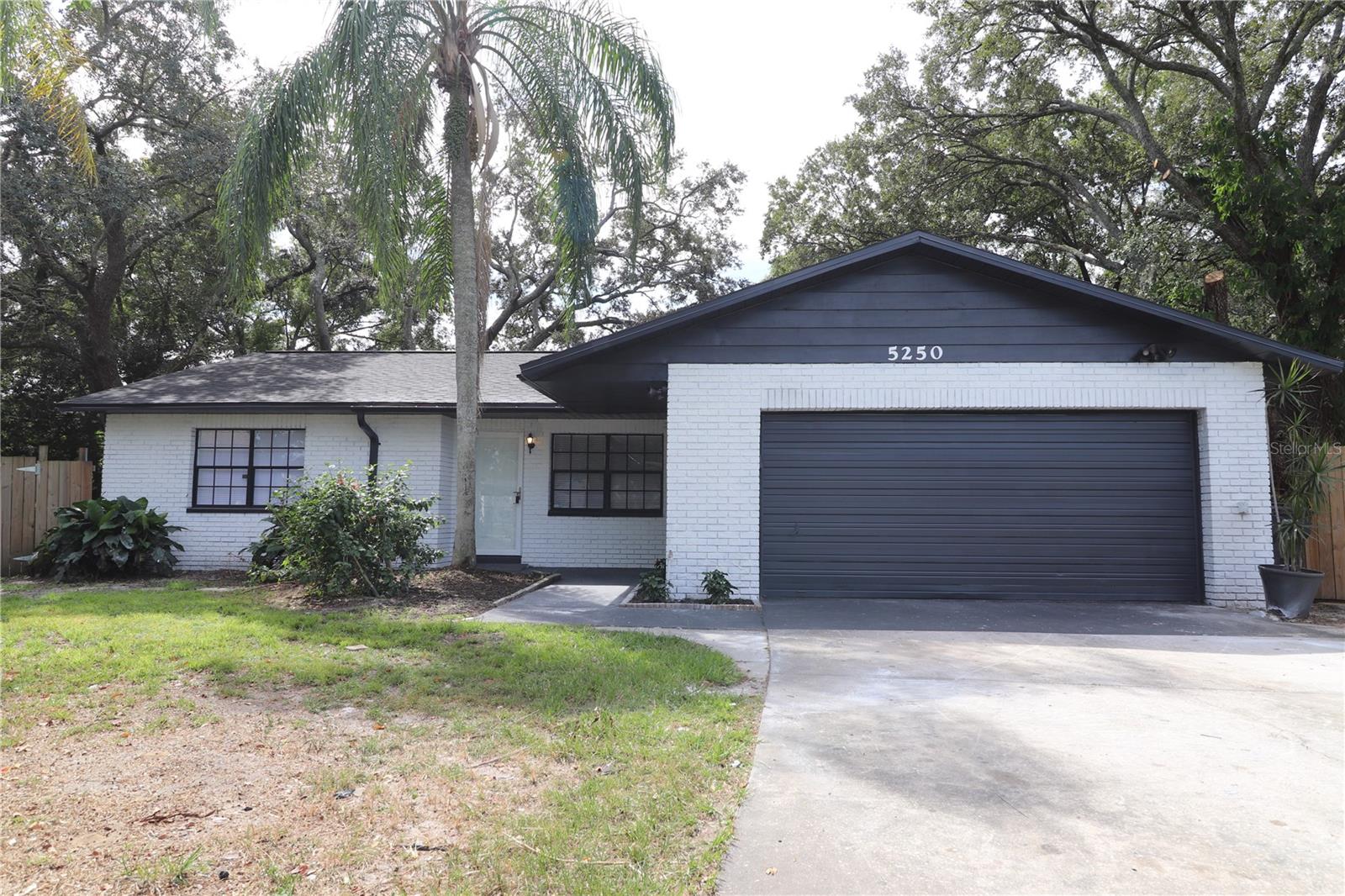 PRESIDENTIAL MANOR UNIT 2A - Residential