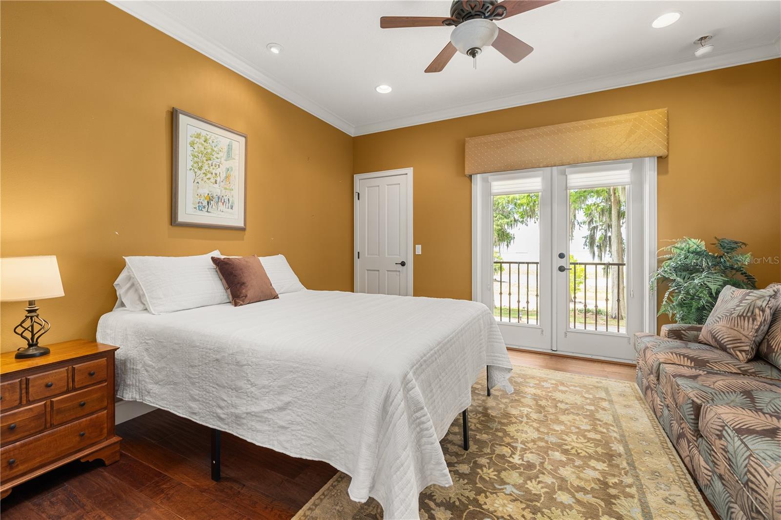 REGAL BAY - Residential