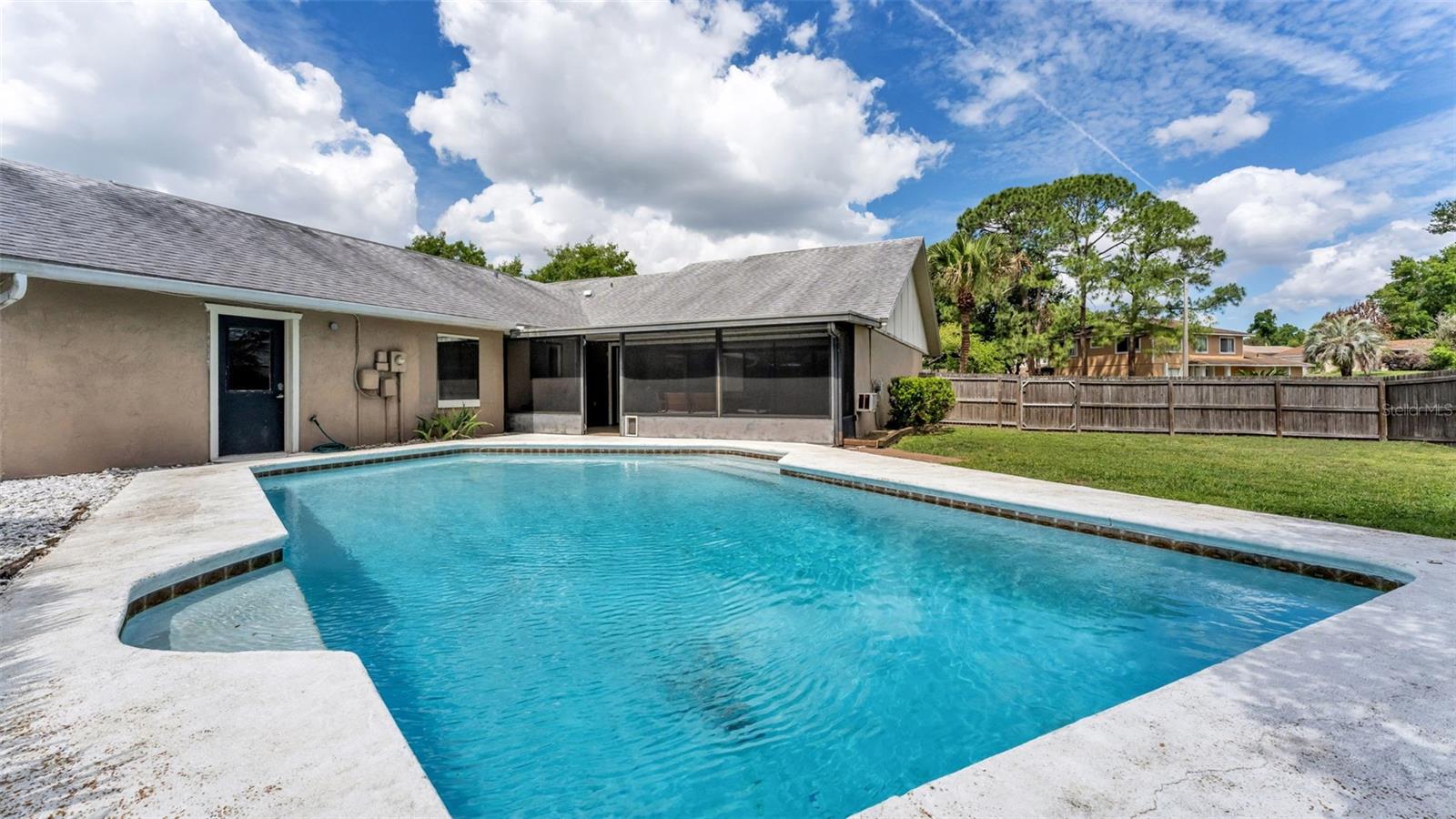 FOX RUN - Residential