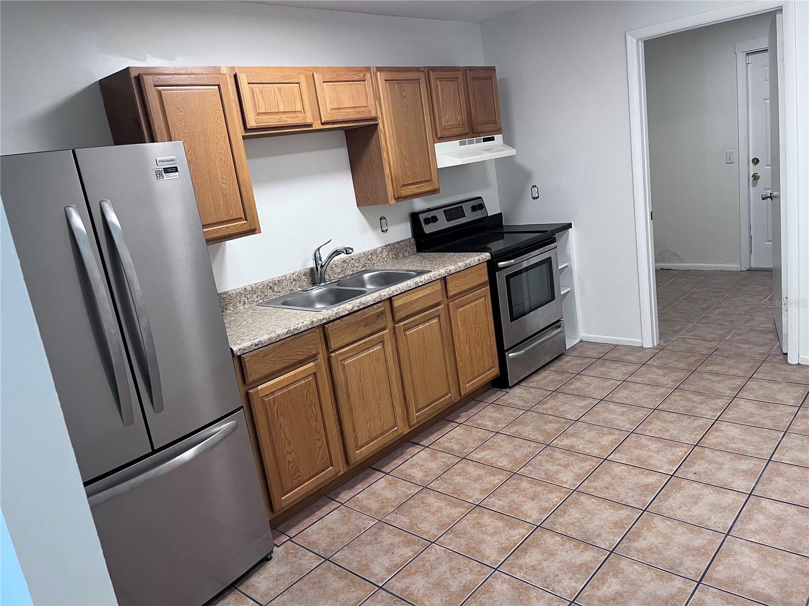 ROSEDALE MANOR - Residential Lease