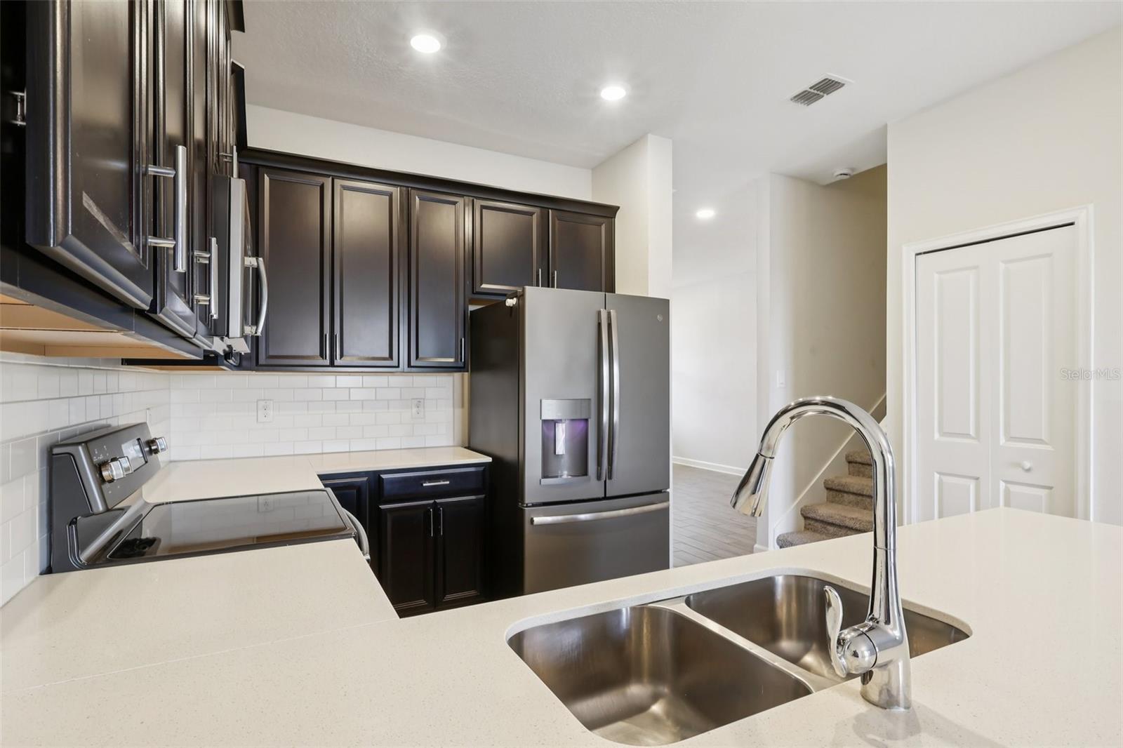 STOREY LAKE TR K - Residential