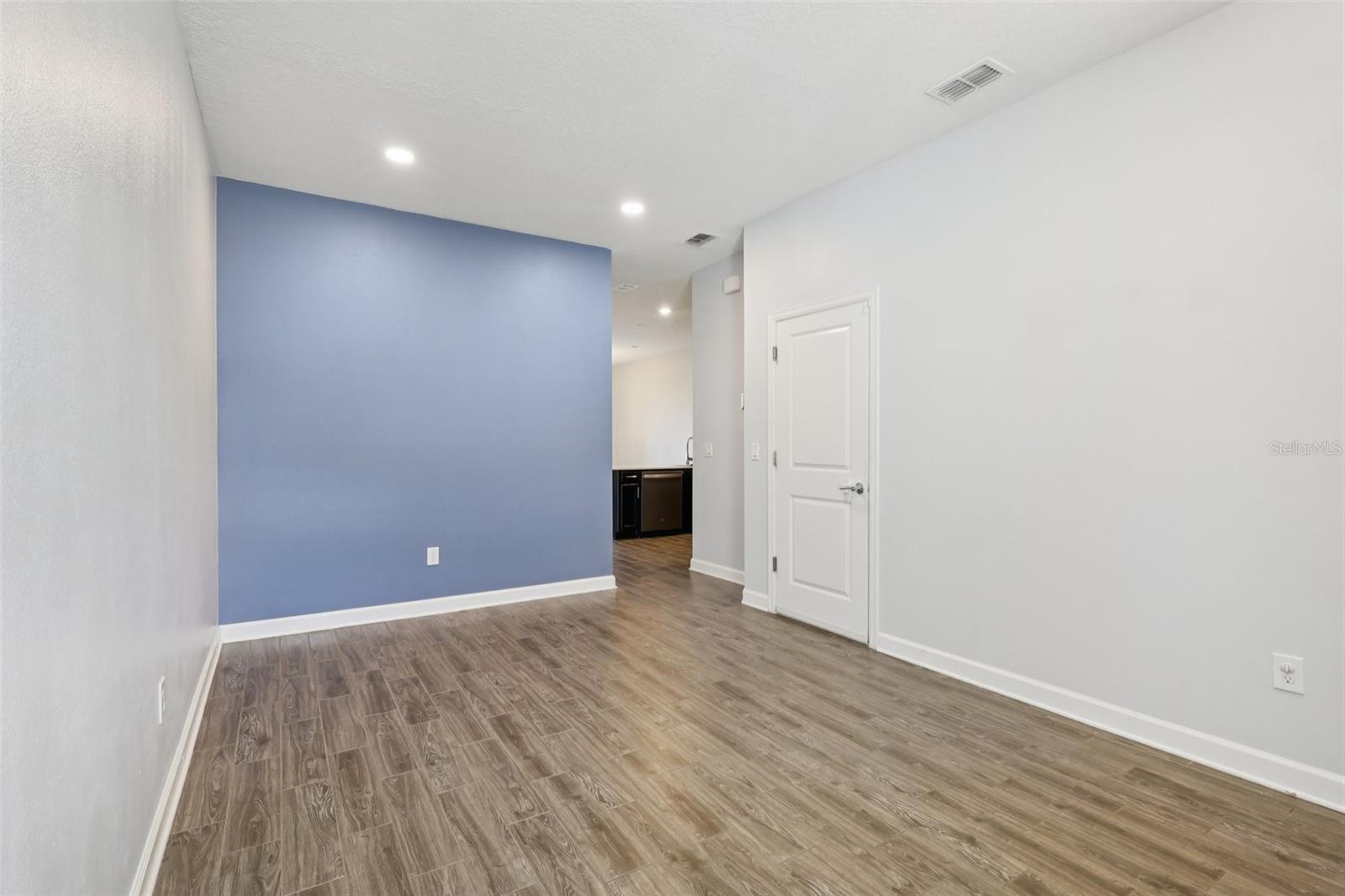 STOREY LAKE TR K - Residential
